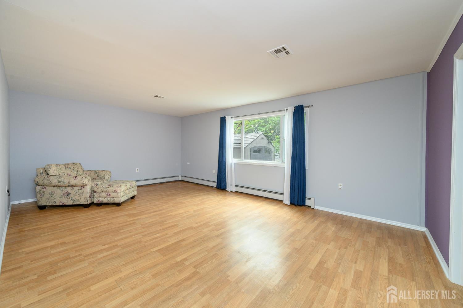 8 Lumsden Court Toms River NJ 08757