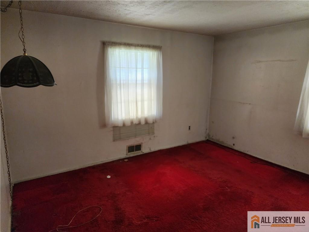 130 Garden Terrace Edison NJ 08817