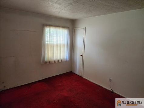 130 Garden Terrace Edison NJ 08817