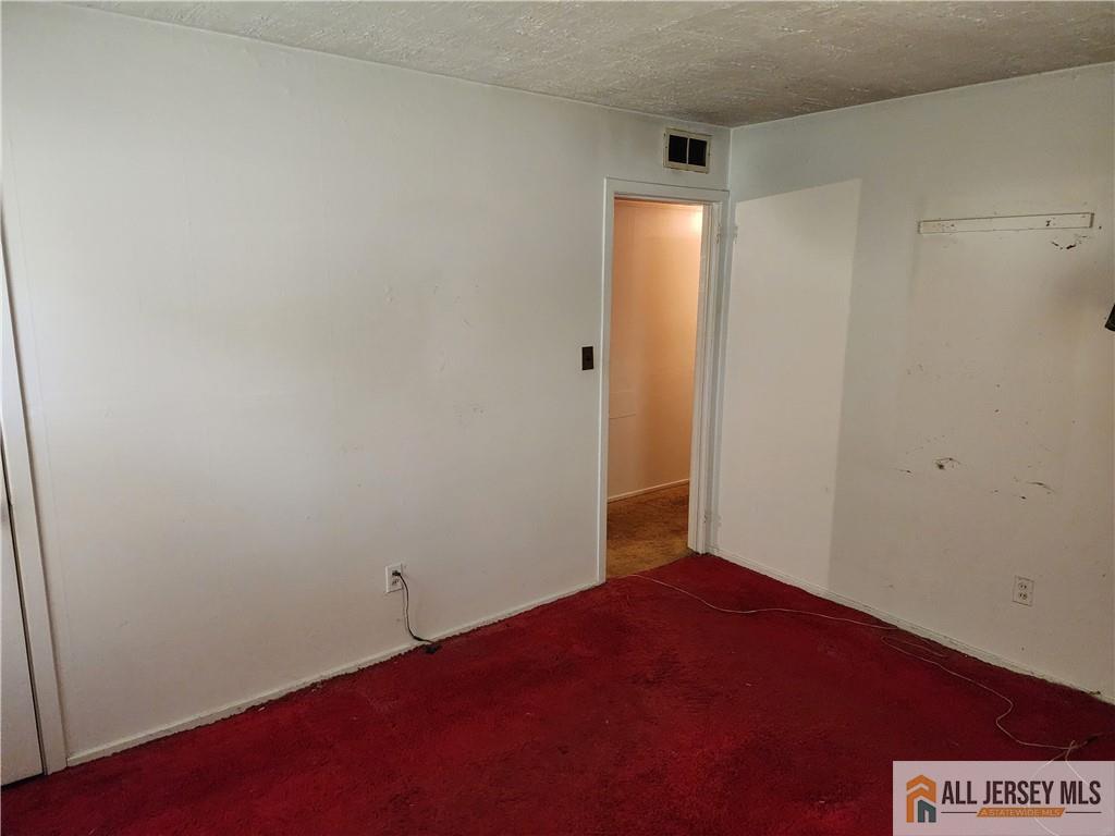 130 Garden Terrace Edison NJ 08817