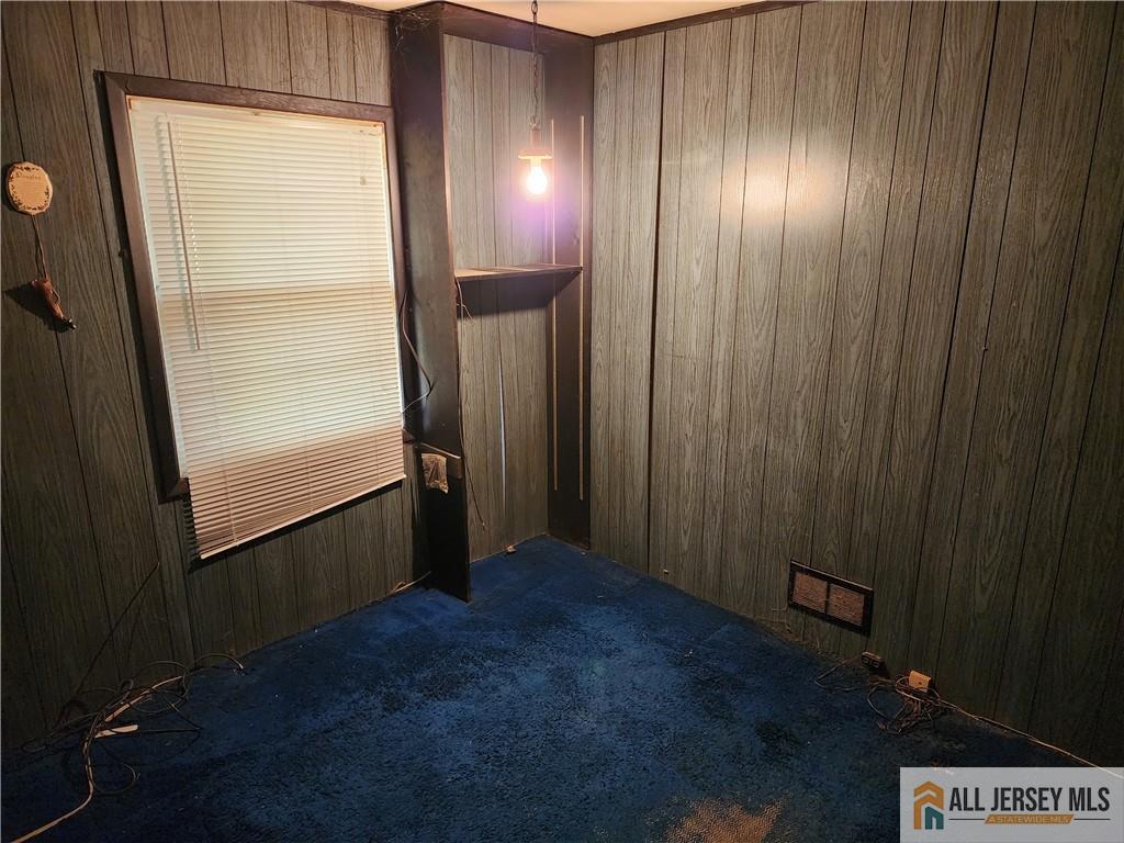 130 Garden Terrace Edison NJ 08817