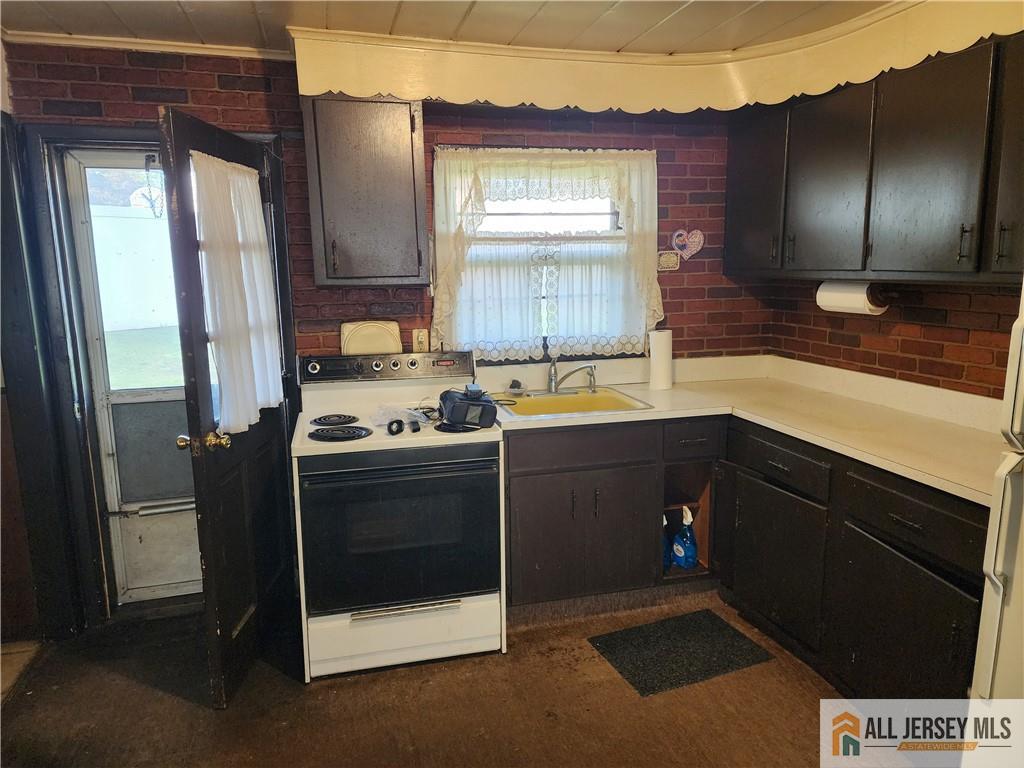 130 Garden Terrace Edison NJ 08817
