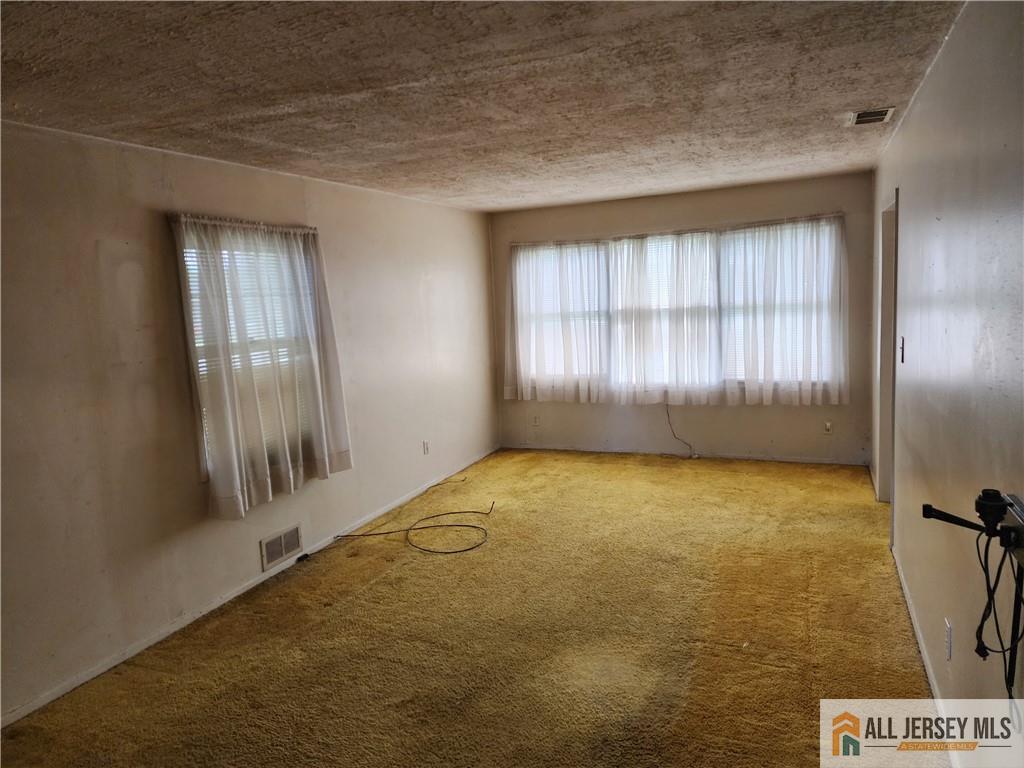 130 Garden Terrace Edison NJ 08817