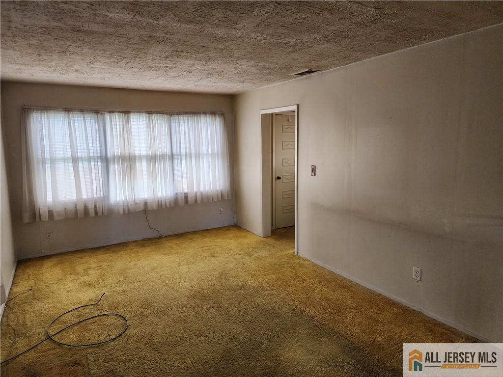 130 Garden Terrace Edison NJ 08817