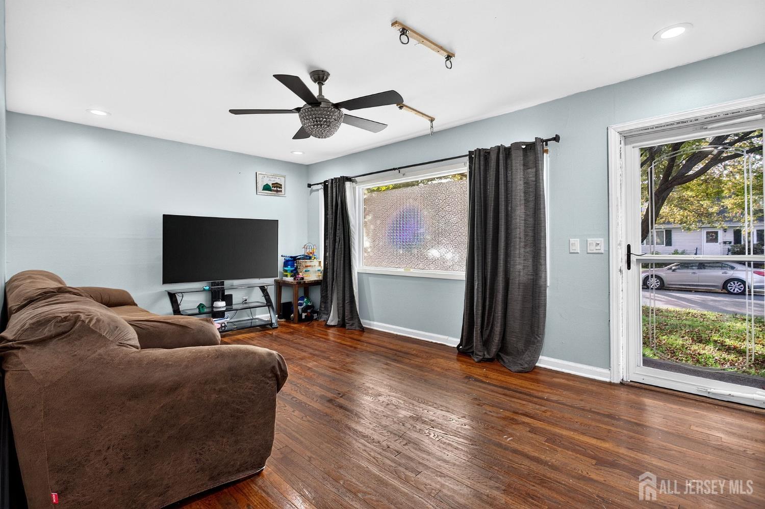 8 Kelly Street Metuchen NJ 08840