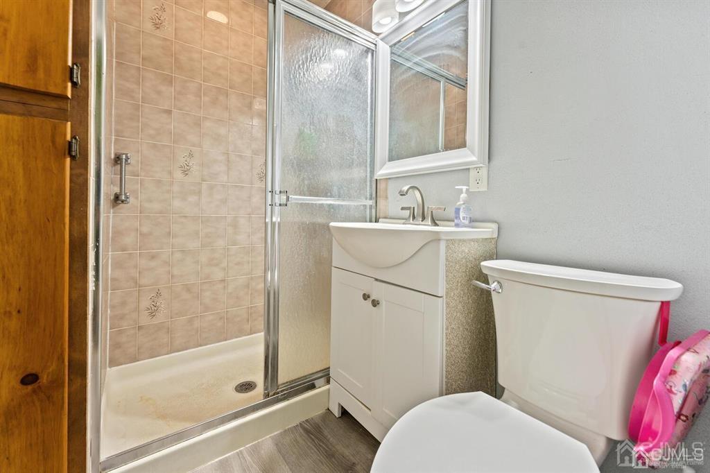 8 Kelly Street Metuchen NJ 08840