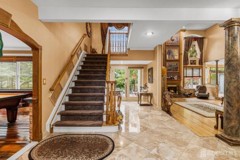2 Lexington Court Monroe NJ 08831