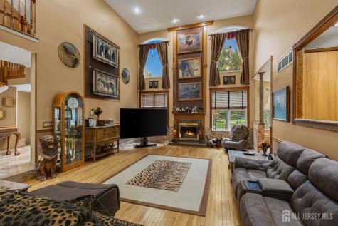 2 Lexington Court Monroe NJ 08831