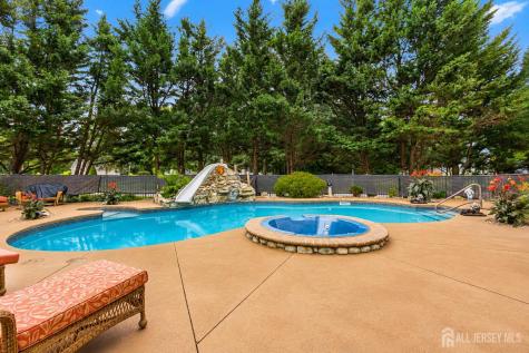 2 Lexington Court Monroe NJ 08831