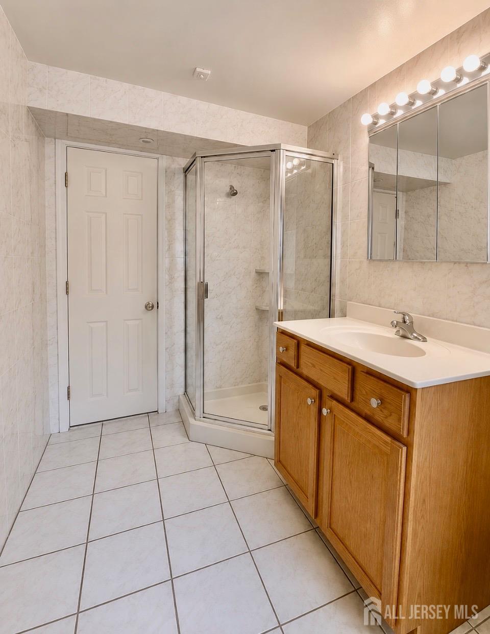 29 Tompkins Road East Brunswick NJ 08816