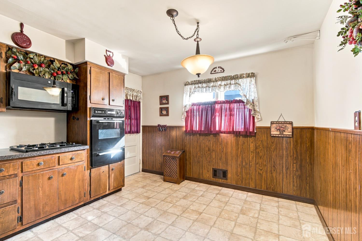 34 Barkalow Street South Amboy NJ 08879