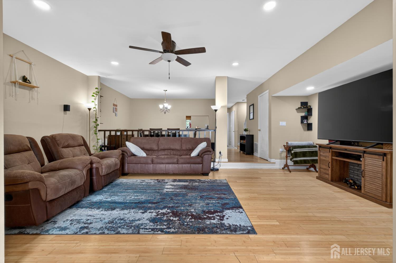 404 Mcdowell Drive East Brunswick NJ 08816