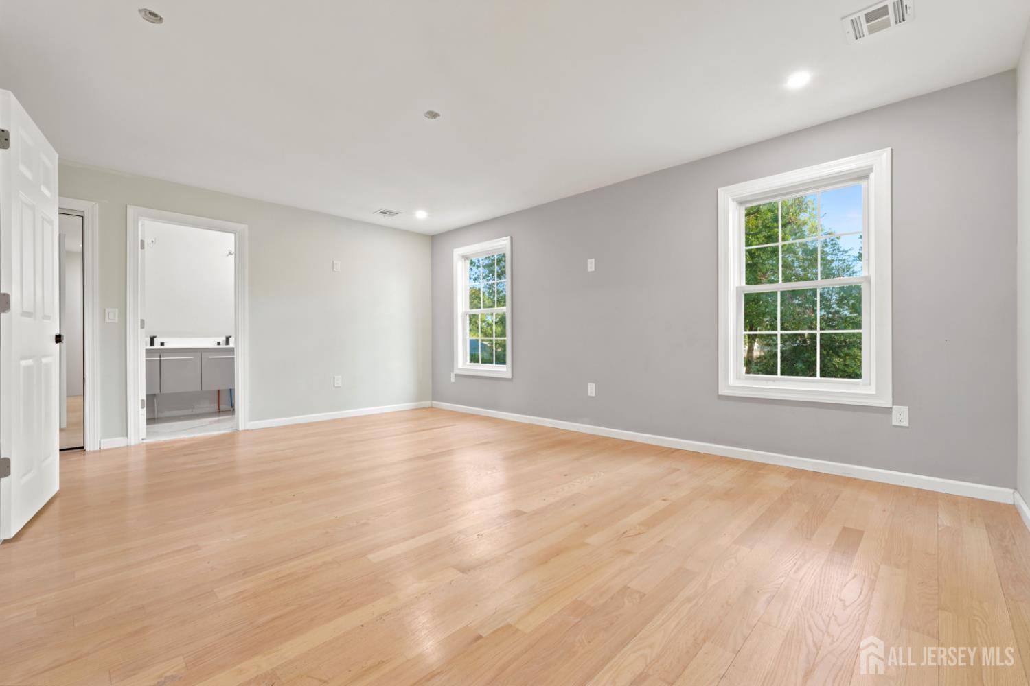 30 Linden Street Fords NJ 08863