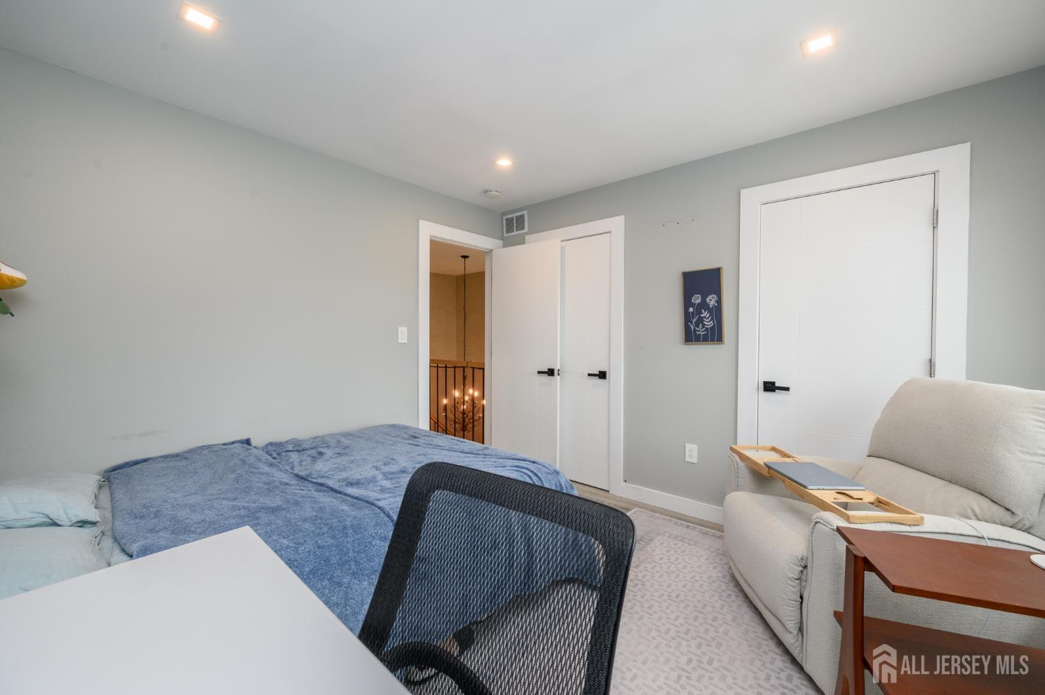24 Chelsea Court Sayreville NJ 08859