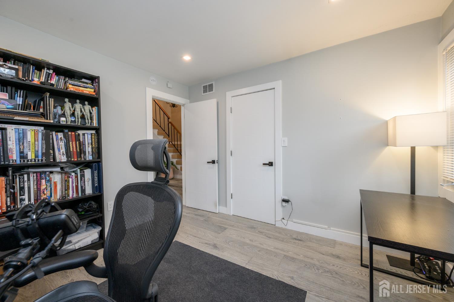 24 Chelsea Court Sayreville NJ 08859