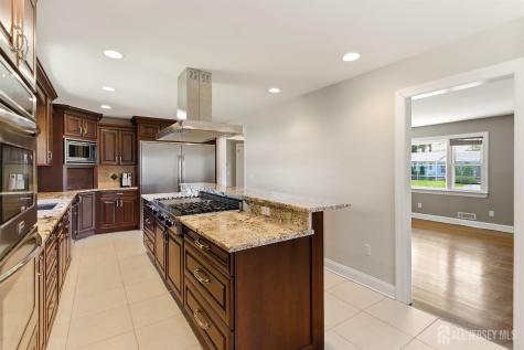 154 Mulberry Lane Middlesex NJ 08846