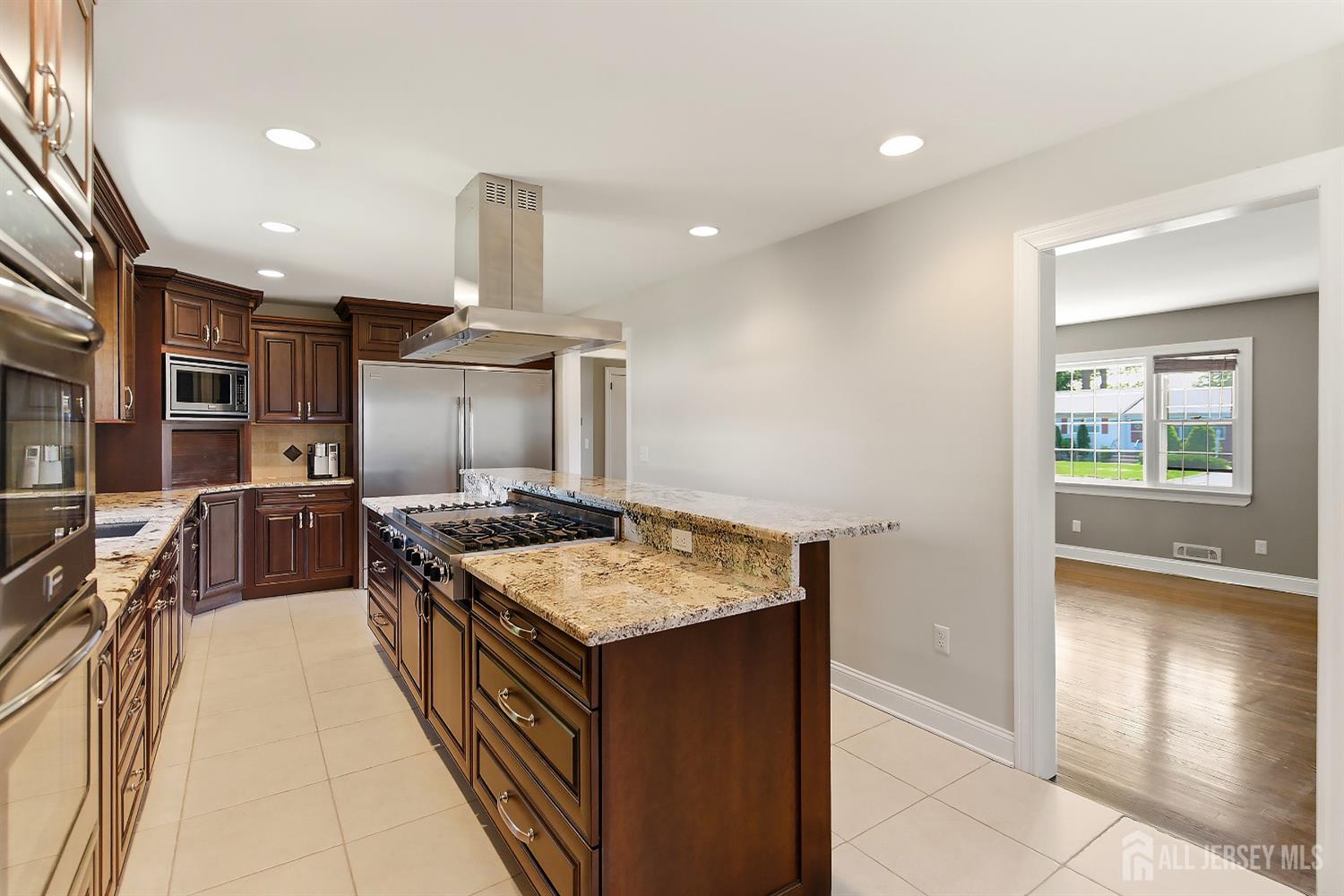 154 Mulberry Lane Middlesex NJ 08846
