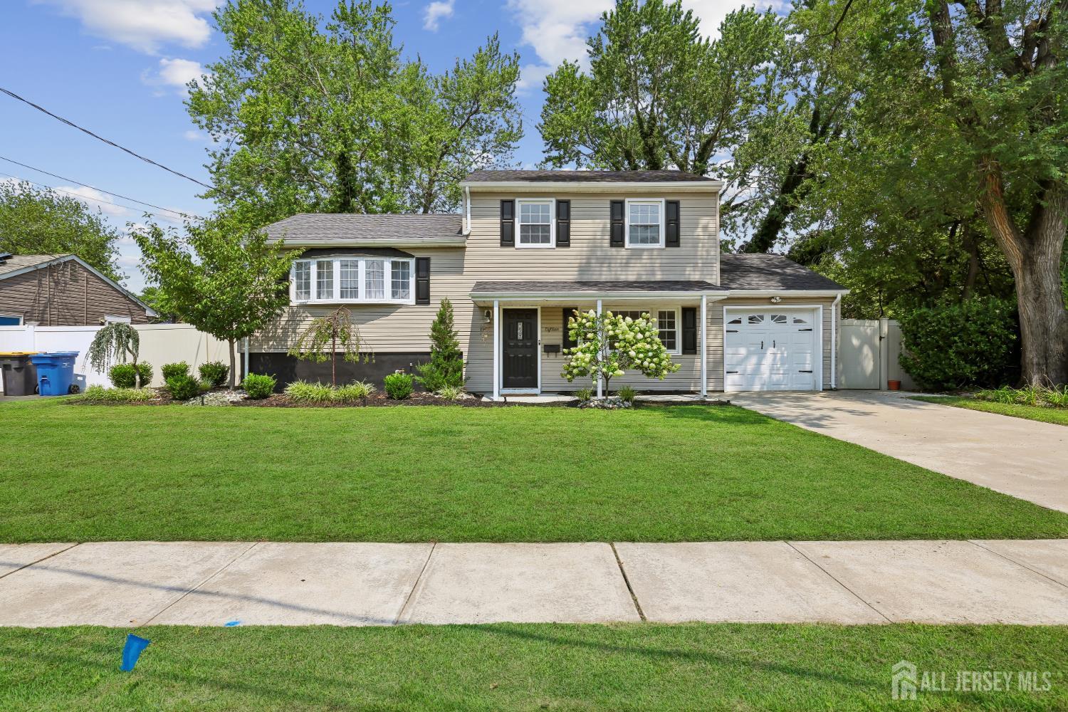 18 Carlton Avenue Monroe NJ 08331