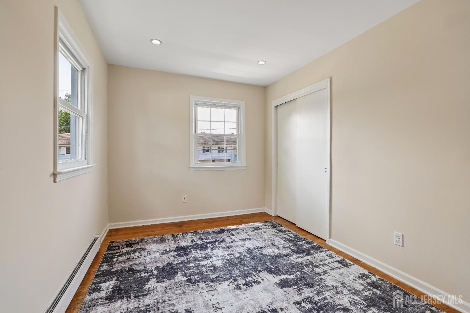 18 Carlton Avenue Monroe NJ 08331