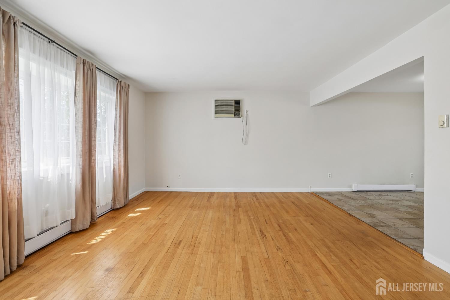 18 Carlton Avenue Monroe NJ 08331