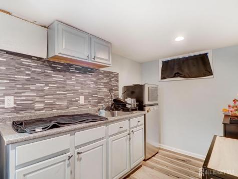 382 Douglas Road Roselle NJ 07203