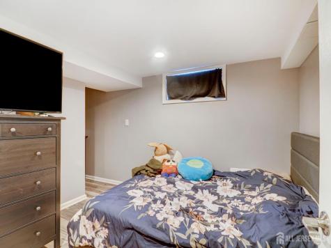 382 Douglas Road Roselle NJ 07203