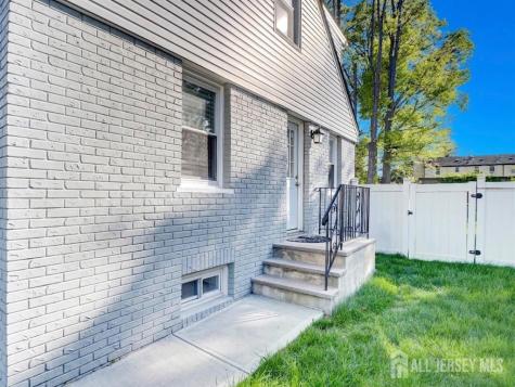 382 Douglas Road Roselle NJ 07203