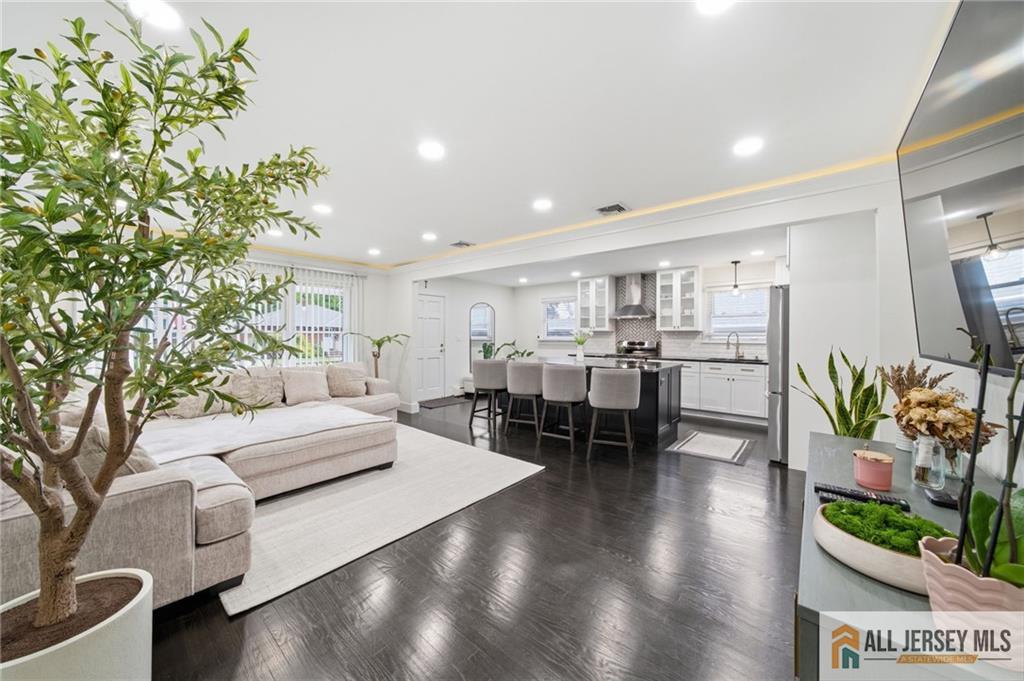 22 Macedulski Terrace South Amboy NJ 08879