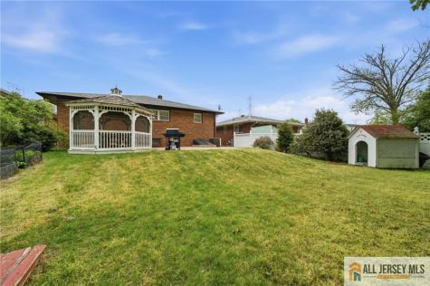 22 Macedulski Terrace South Amboy NJ 08879