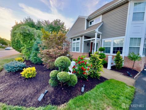 15 Cypress Point Lane Monroe NJ 08831