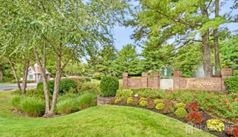 15 Cypress Point Lane Monroe NJ 08831
