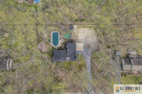 176 Stonehill Road Freehold Twp NJ 07728