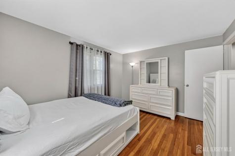 729 Walnut Street Dunellen NJ 08812