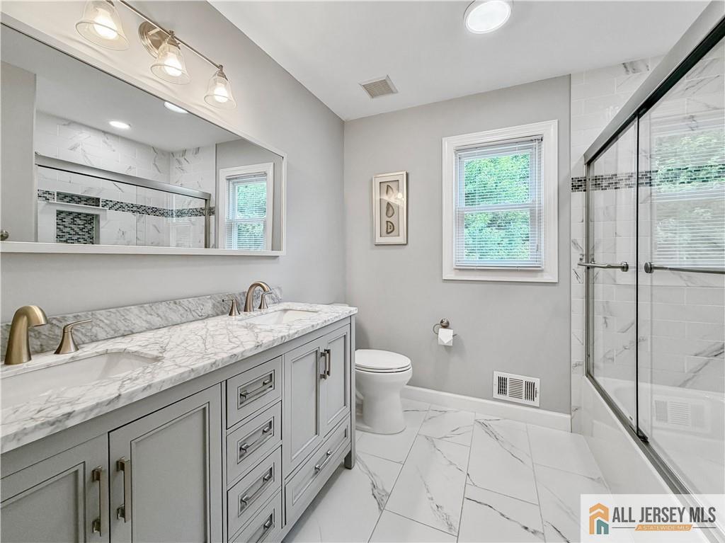 26 Surrey Drive Old Bridge NJ 08857