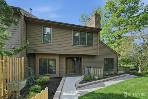 208 Hidden Hollow Court Edison NJ 08820
