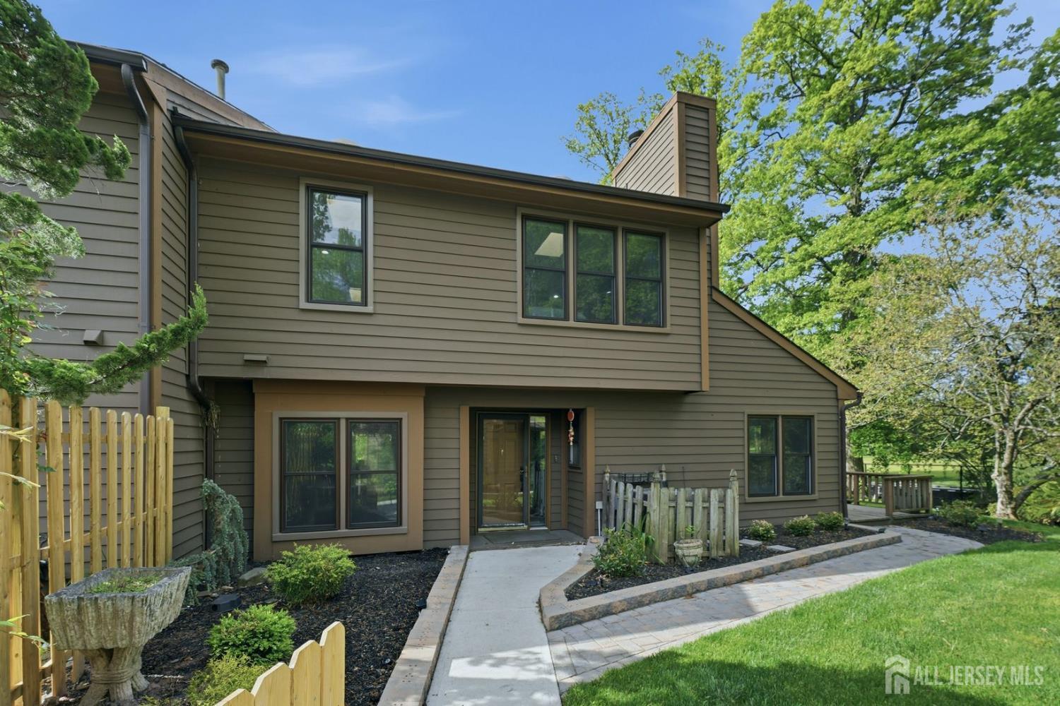 208 Hidden Hollow Court Edison NJ 08820