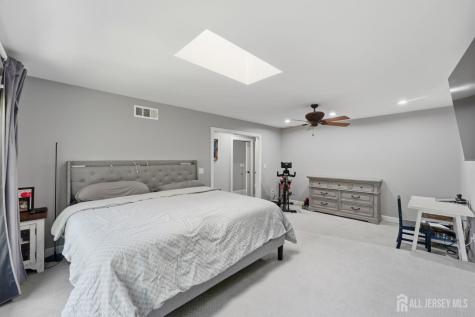 208 Hidden Hollow Court Edison NJ 08820