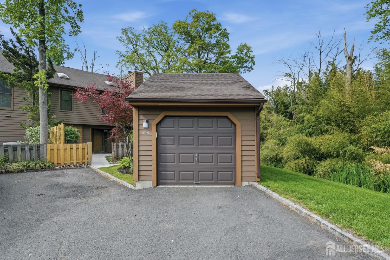 208 Hidden Hollow Court Edison NJ 08820