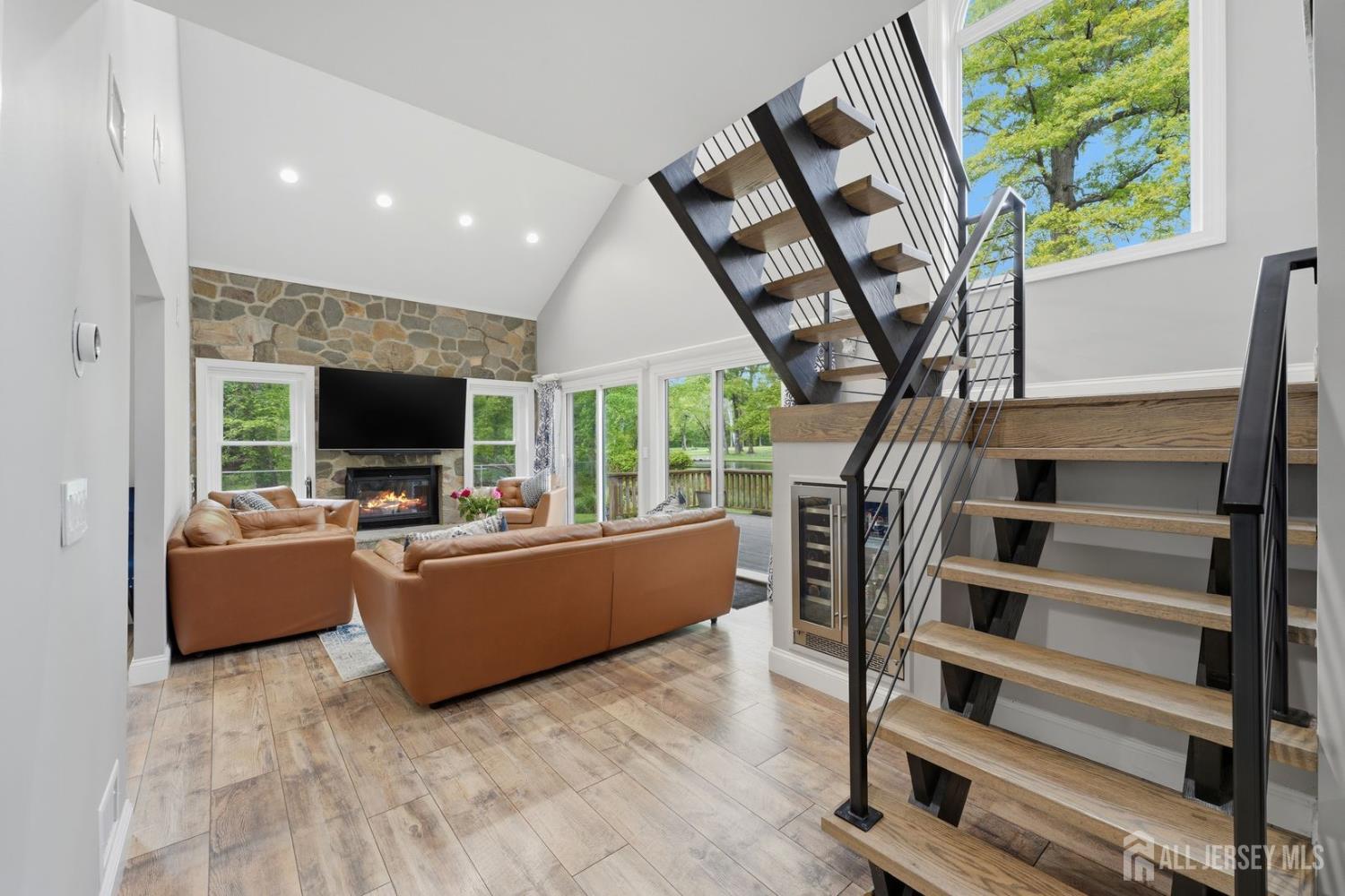 208 Hidden Hollow Court Edison NJ 08820
