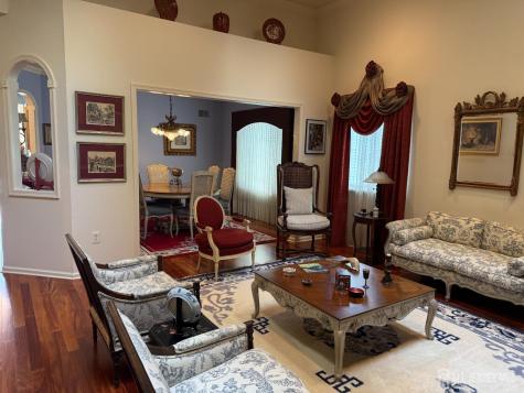 8 Wakefield Court Monroe NJ 08831