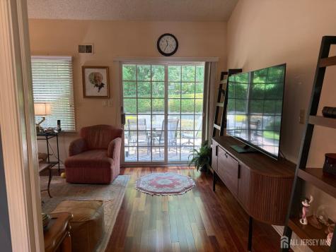 8 Wakefield Court Monroe NJ 08831