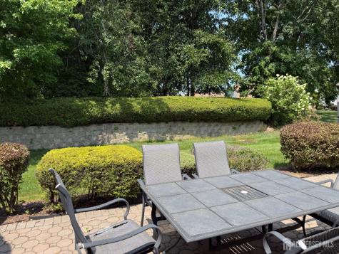 8 Wakefield Court Monroe NJ 08831