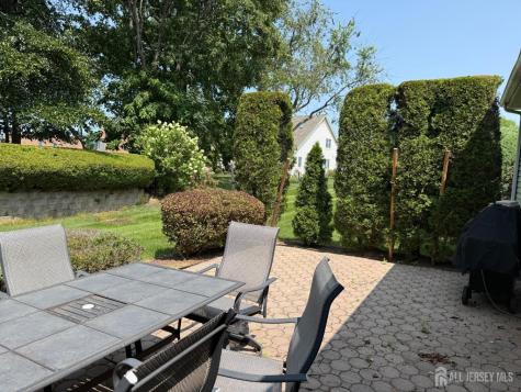 8 Wakefield Court Monroe NJ 08831