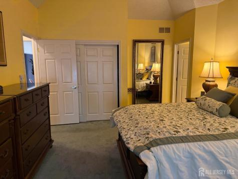 8 Wakefield Court Monroe NJ 08831