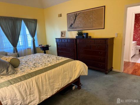 8 Wakefield Court Monroe NJ 08831