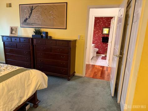 8 Wakefield Court Monroe NJ 08831
