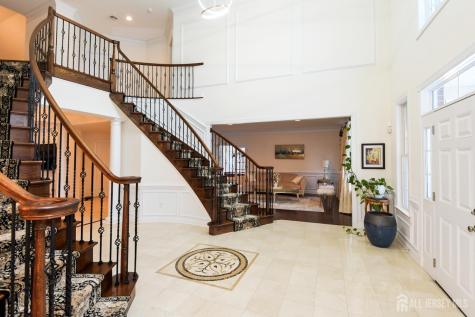 10 Raker Court Hillsborough NJ 08844