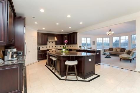10 Raker Court Hillsborough NJ 08844