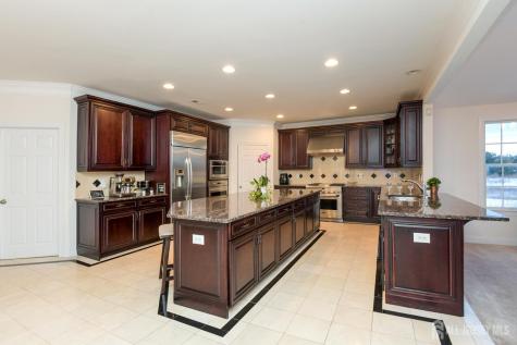 10 Raker Court Hillsborough NJ 08844