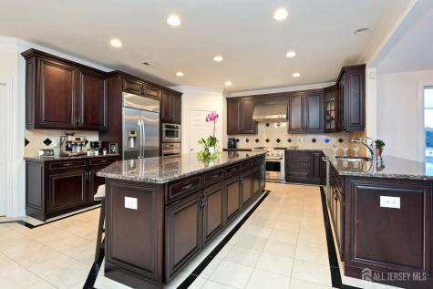 10 Raker Court Hillsborough NJ 08844